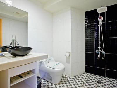 Green Park Commercial Hotel