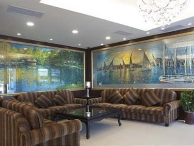 Metropolis Hotel
