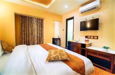 Divinity By Audra Hotels