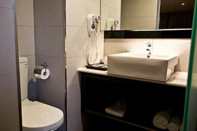 Lyu Jie Business Hotel