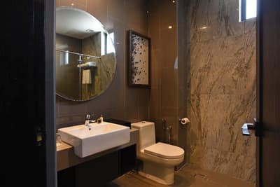 Vangohh Eminent Hotel Spa
