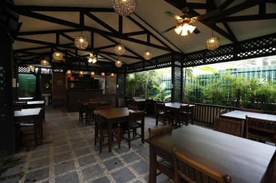 Cloud 10 Boutique Hotel