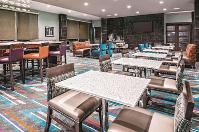 La Quinta Inn & Suites Dallas Grand Prairie North
