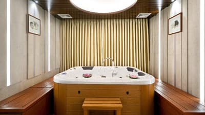 Holiday Inn Dhaka City Centre