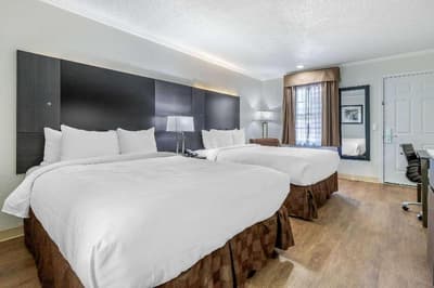 Suburban Extended Stay Hotel At The University