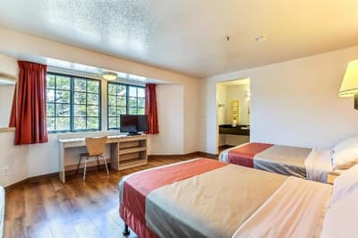 Motel 6-Pinole, CA