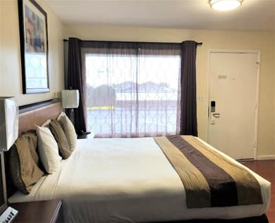 Blue Coast Inn And Suites