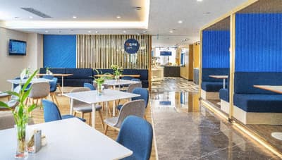 Holiday Inn Express Urumqi Station