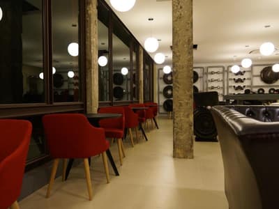 823 Tourist Hotel