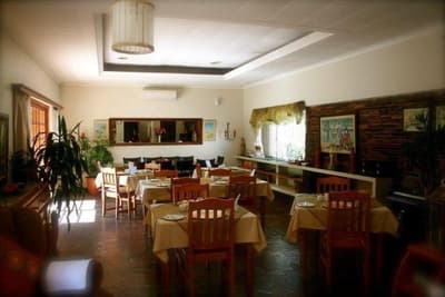 Amper Bo Guest House