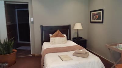 Amper Bo Guest House