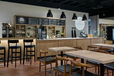 Delta Hotels By Marriott Milwaukee Northwest