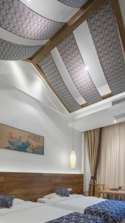 Tongxiang Wuzhen Yuexiang Inn