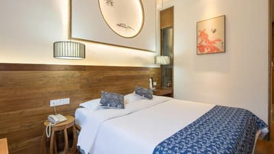 Tongxiang Wuzhen Yuexiang Inn