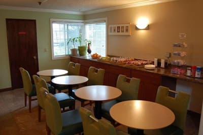 Western Inn Lakewood Tacoma