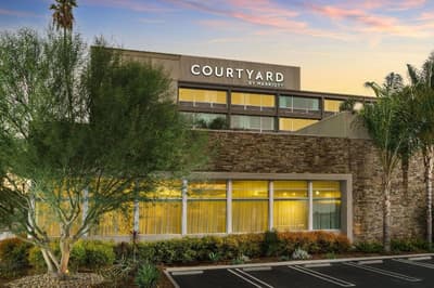 Courtyard By Marriott Los Angeles Woodland Hills