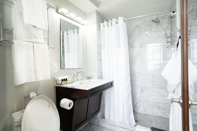 The Esquire Hotel, Ascend Hotel Collection