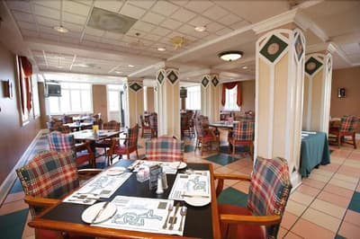 Bertram Inn At Glenmoor