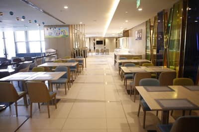Holiday Inn Express Yingkou Onelong Plaza