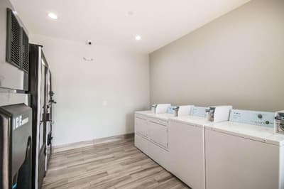 Americas Best Value Inn & Suites Northeast Houston