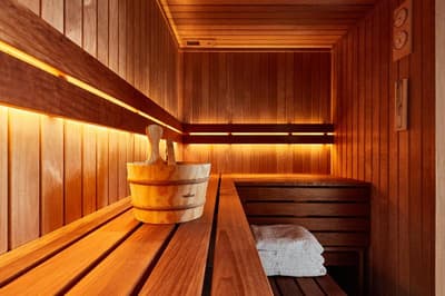 Crowne Plaza Warsaw - The HUB