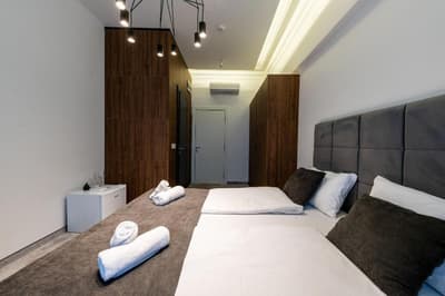 Kings Palace Suites