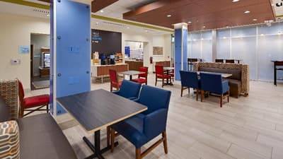 Holiday Inn Express and Suites Latta