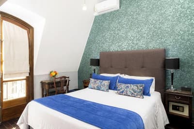 Miravida Soho Hotel & Wine Bar