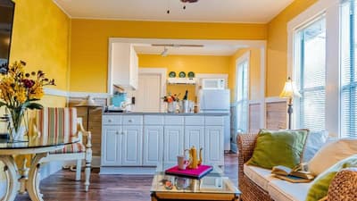 Meranova Bed & Breakfast