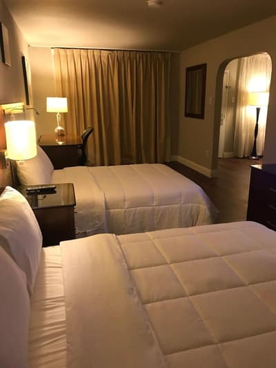 Stratus Suites - Boutique Hotel