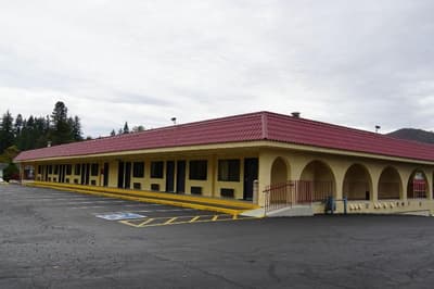 Timberland Inn & Suites