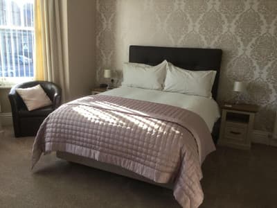 Glenora Guest House