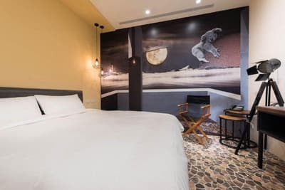 Hotel Half