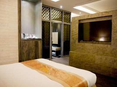 Moonshy Boutique Motel