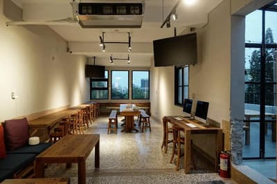Caoji Book Inn Hostel