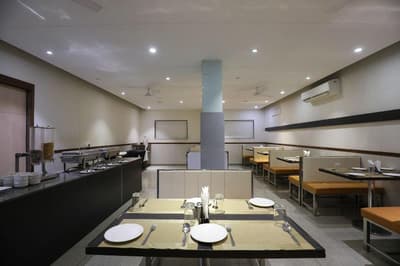 Hotel Ashray Inn Express