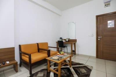 Hotel Ashray Inn Express