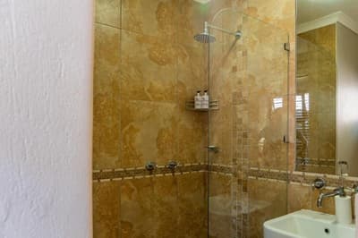 Faraway Lodge B&B