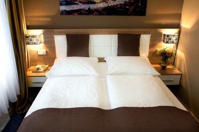 C&S Hotel