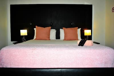 Lapologa Bed And Breakfast