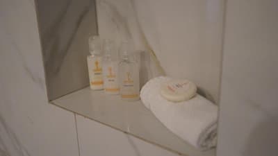 Adamas House Hotel