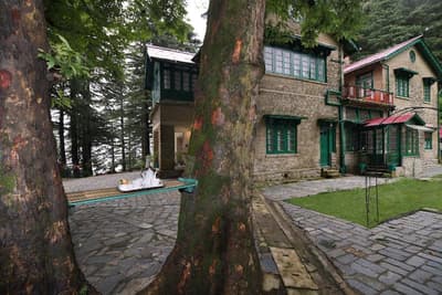 Brij Villa Dalhousie – A colonial Luxury Retreat