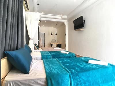 iBook 6 - Deluxe Family Suites 4pax