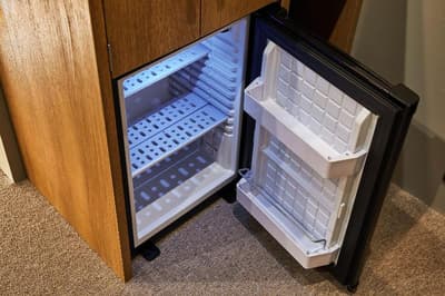 mizuka Imaizumi II-unmanned hotel-