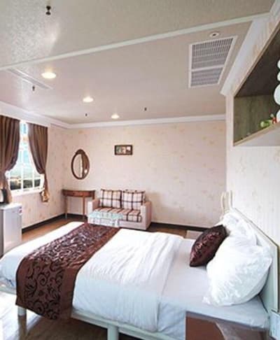 Ya Tai Hotel