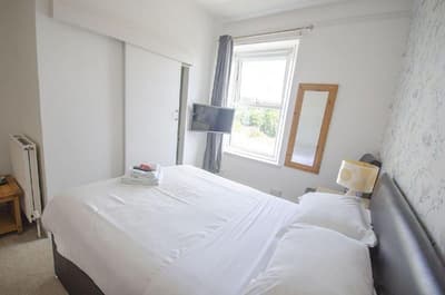 Headlands Guest House