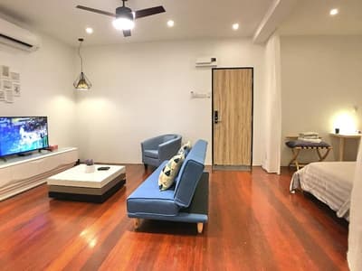 iBook 8 -Superior 1Bedroom Gurney Suites