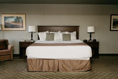 Seaport Inn And Suites