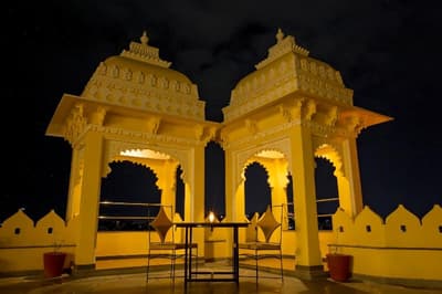 Bloom Boutique l Lake Pichola