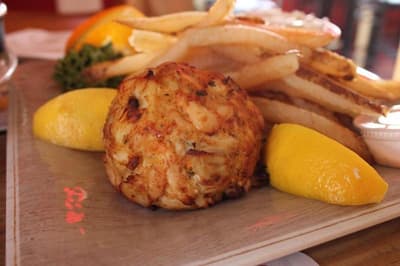 Coastal Palms Inn & Suites